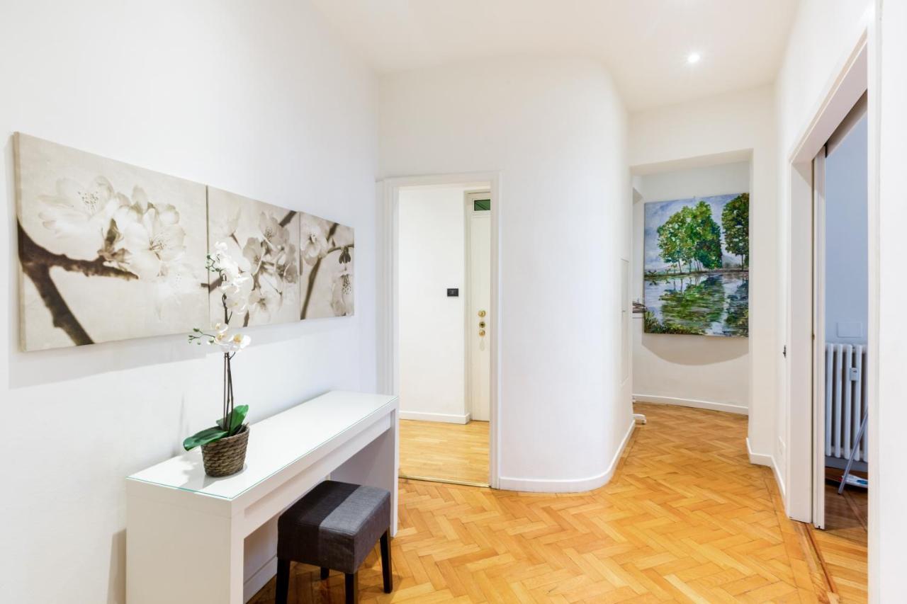 Spacious And Brilliant Apartment In Duomo By Easylife Milan Exterior photo
