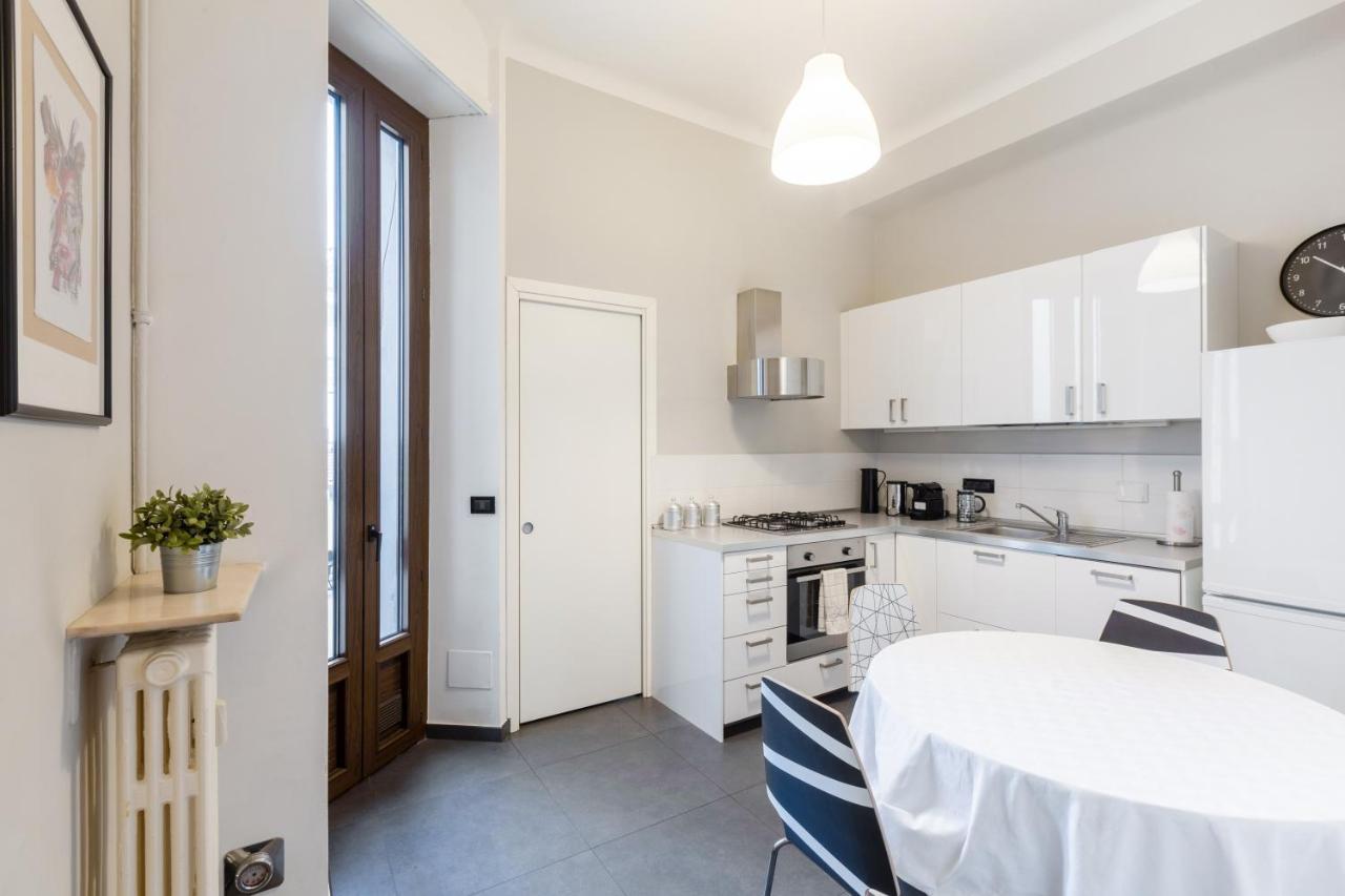 Spacious And Brilliant Apartment In Duomo By Easylife Milan Exterior photo